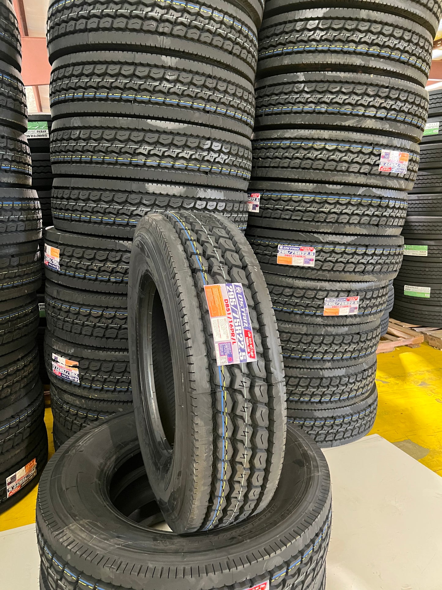 DStar Tires DB51 Drive 295/75/22.5