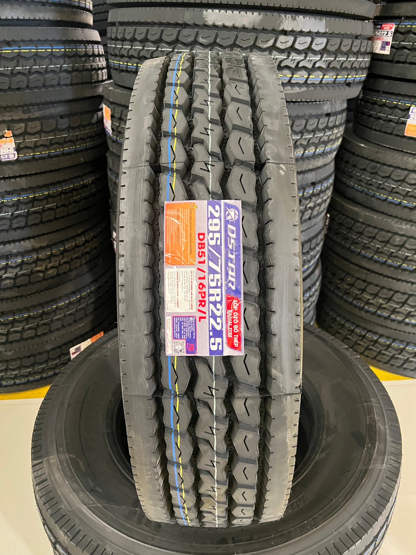 DStar Tires DB51 Drive 295/75/22.5