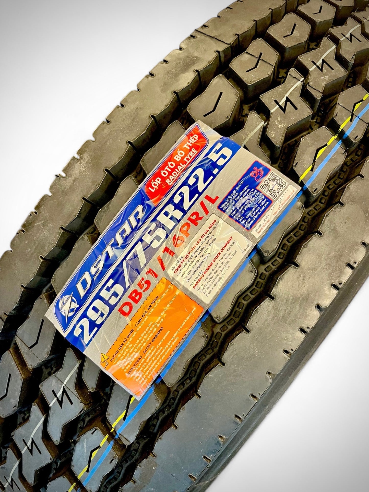 DStar Tires DB51 Drive 295/75/22.5